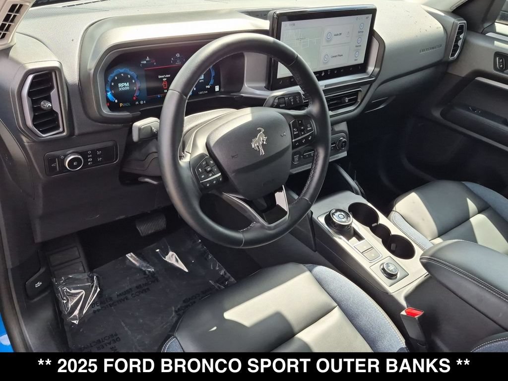 Used 2025 Ford Bronco Sport Outer Banks w/ Outer Banks Tech Package+ AWD/4WD image 2