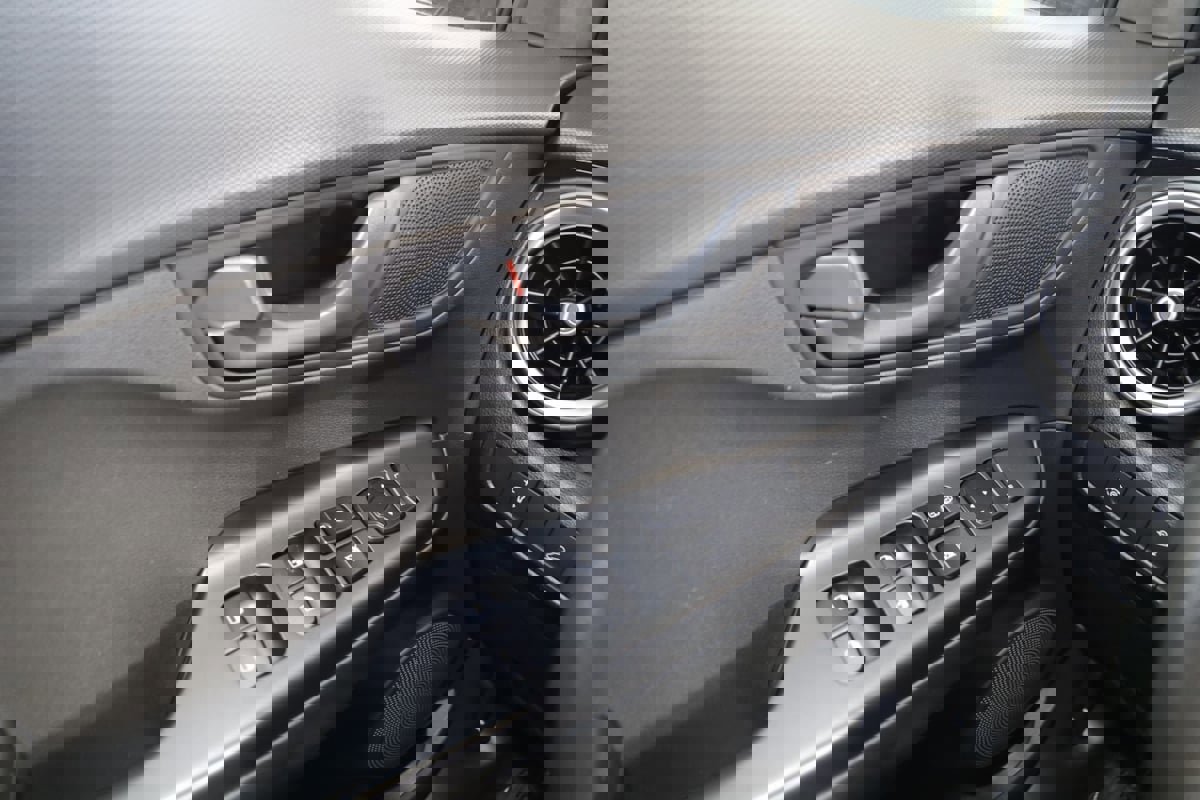 Used 2023 Hyundai Kona SEL w/ Cargo Package image 28