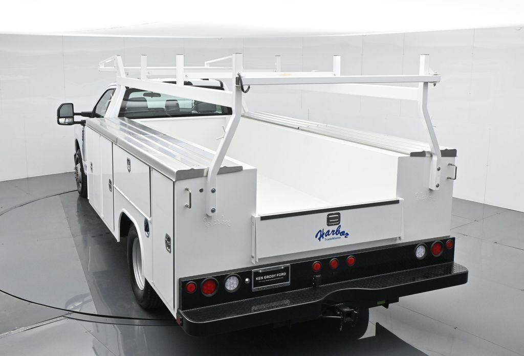 New 2026 Ford F350 XL w/ XL Chrome Package image 41