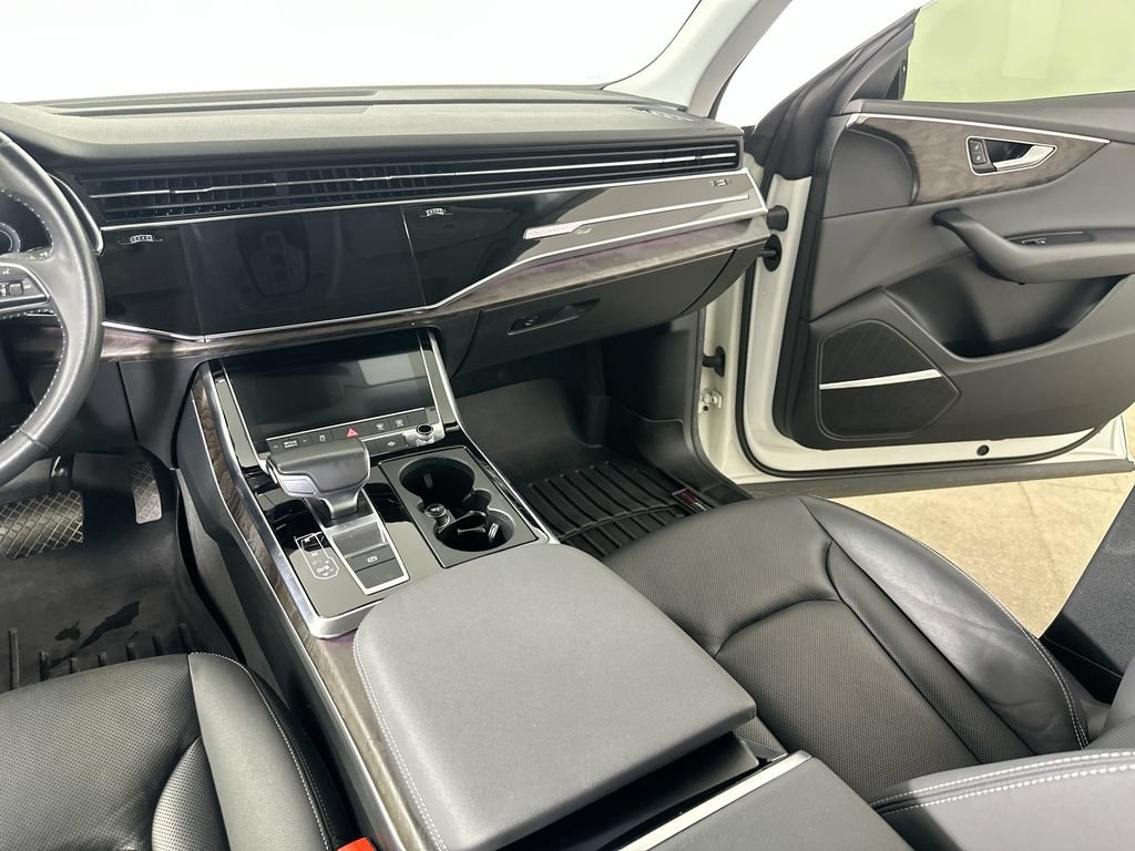 Used 2019 Audi Q8 Premium Plus AWD/4WD image 21