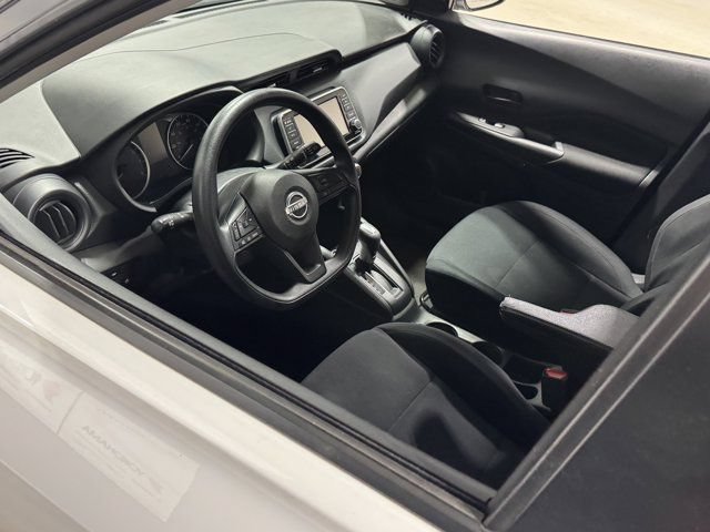 Used 2023 Nissan Kicks S FWD image 17