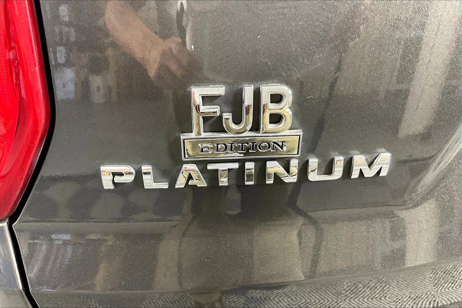 Used 2016 Ford Explorer Platinum AWD/4WD image 24