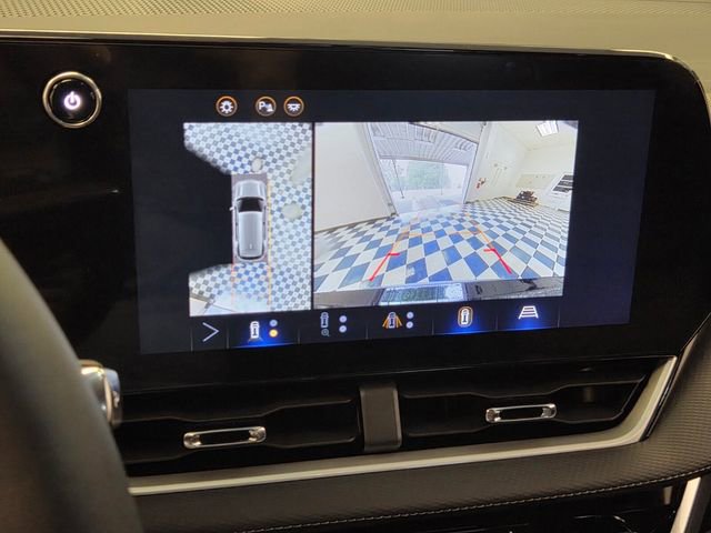Used 2025 Chevrolet Equinox LT w/ Convenience Package II FWD image 16