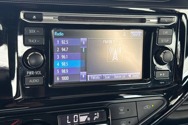Used 2019 Toyota Prius C FWD image 14