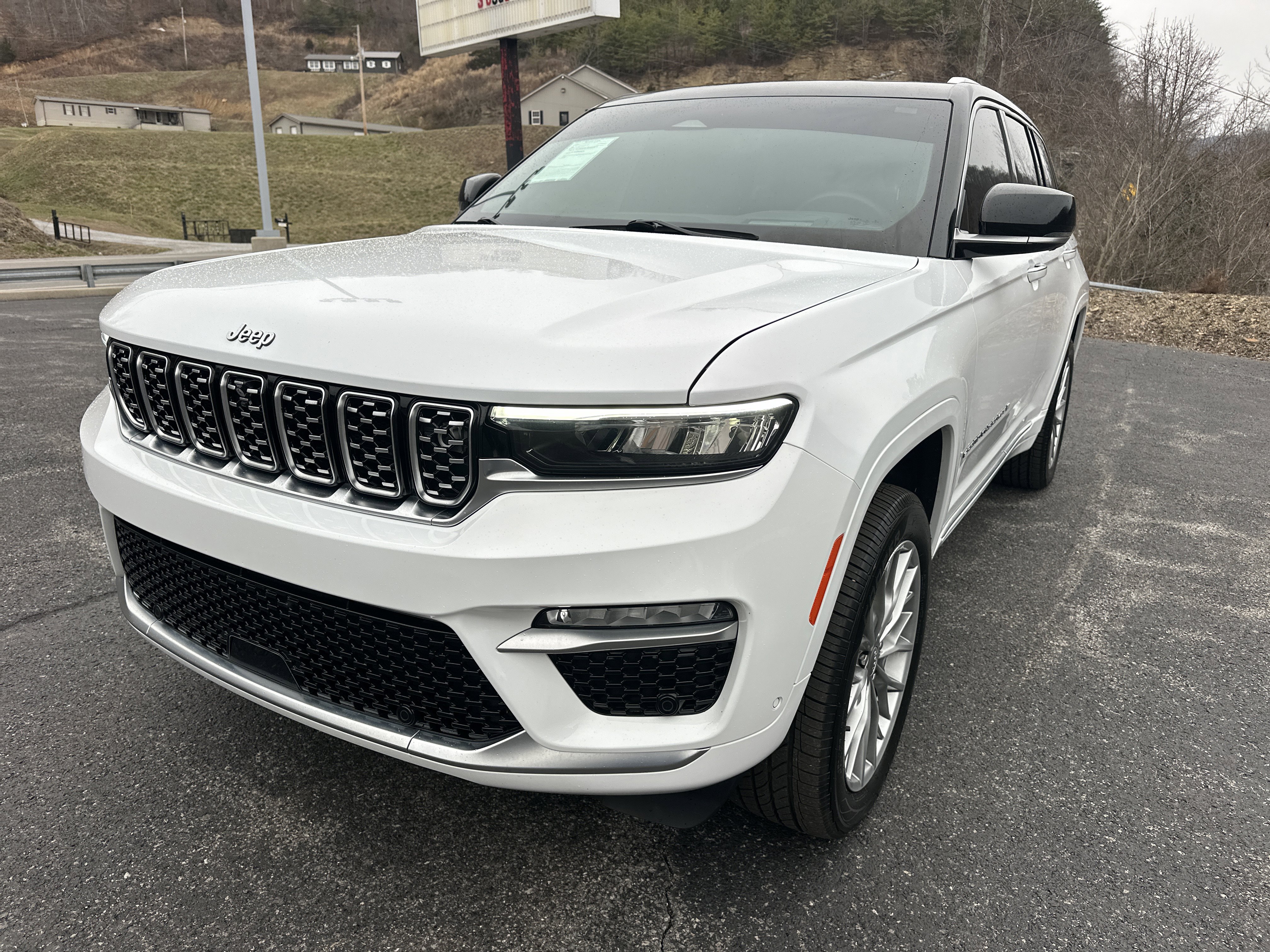 Used 2022 Jeep Grand Cherokee Summit w/ Adv Protech Group IV image 5