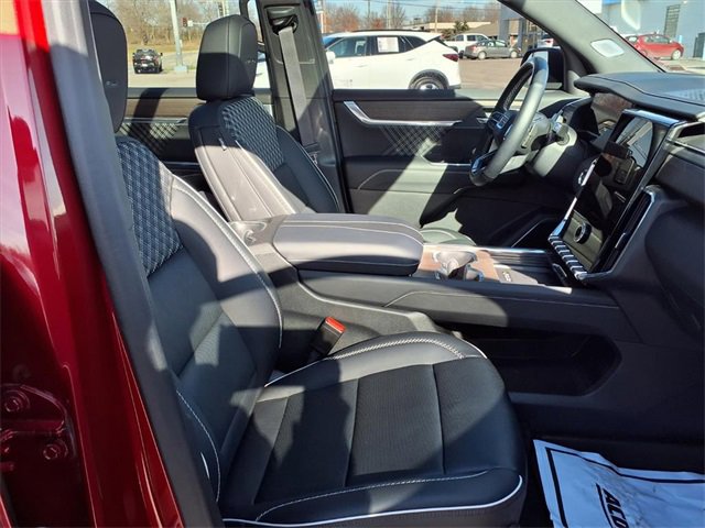 Used 2024 GMC Acadia Denali w/ Super Cruise Package image 86