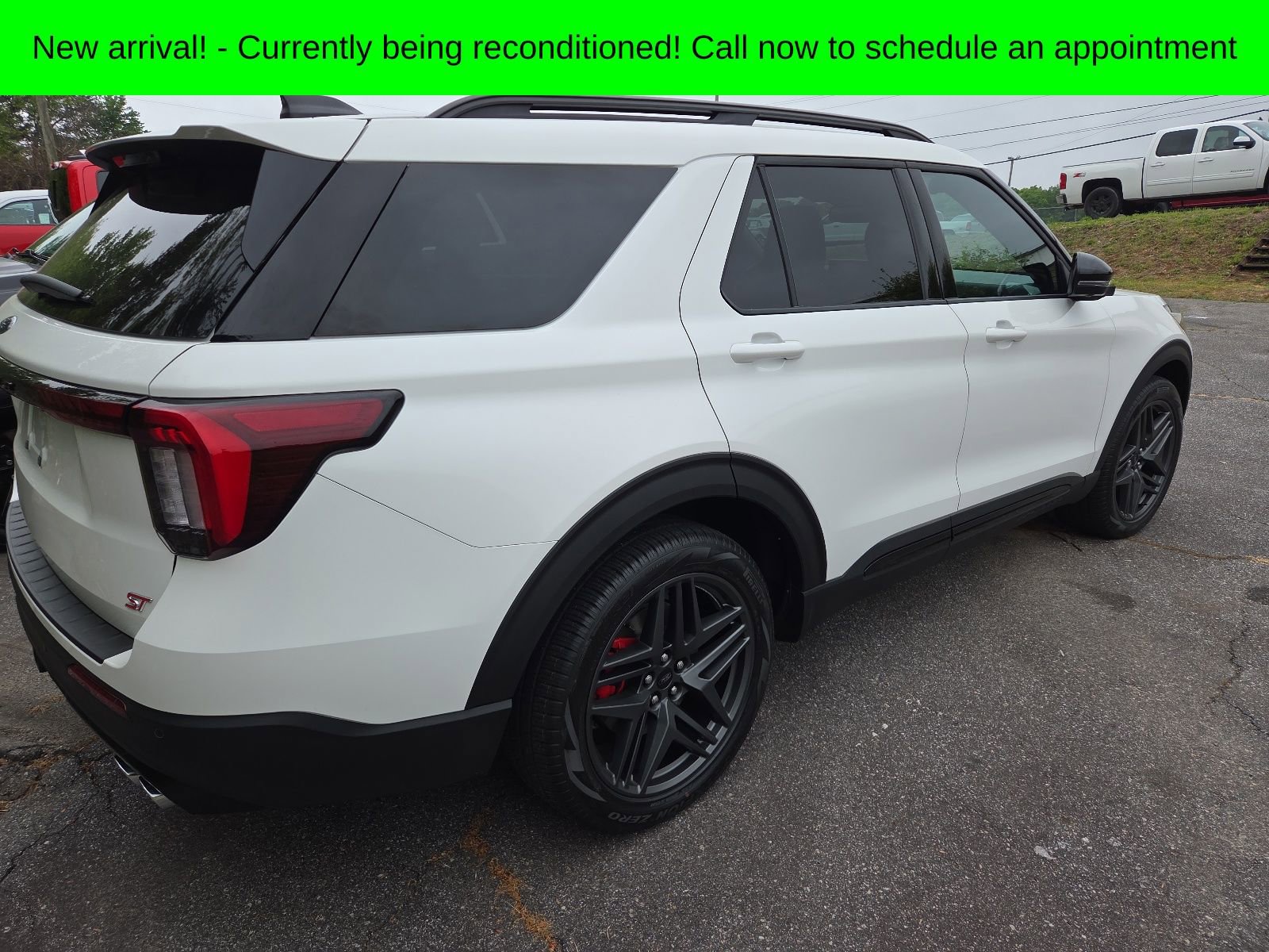 Used 2025 Ford Explorer ST w/ Sun And Sound Package AWD/4WD image 5