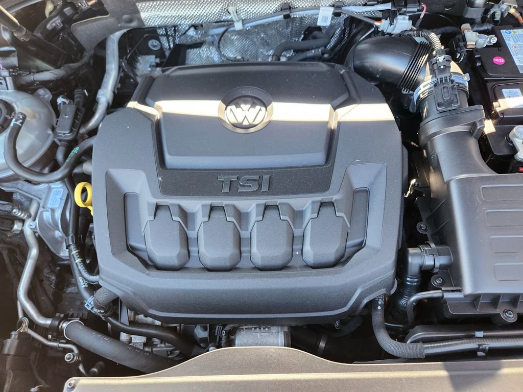 Used 2021 Volkswagen Tiguan SE image 19