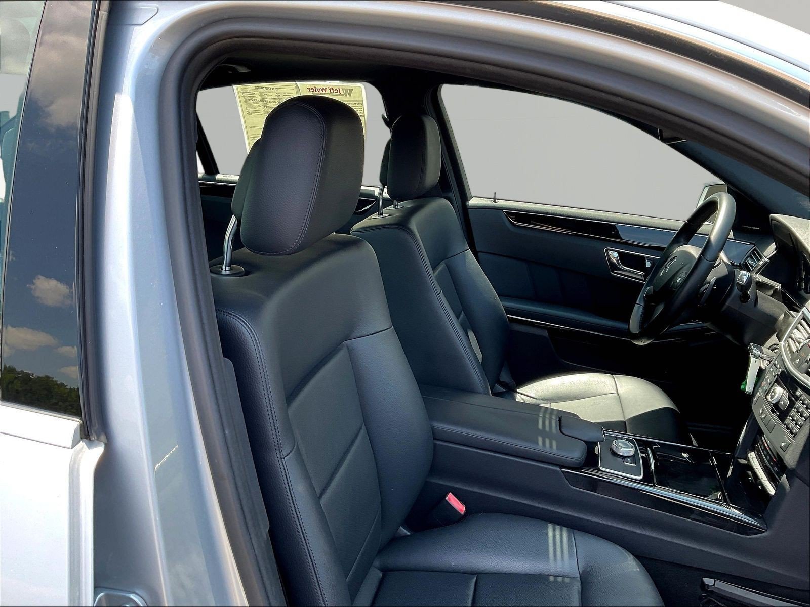 Used 2010 Mercedes-Benz E 350 4MATIC Sedan image 29