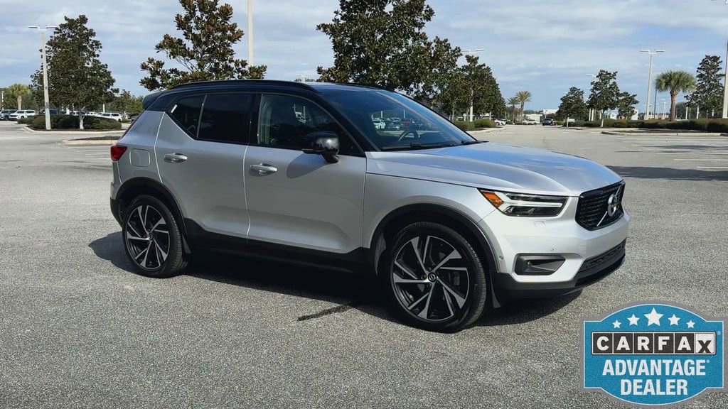 Used 2019 Volvo XC40 T5 R-Design image 2