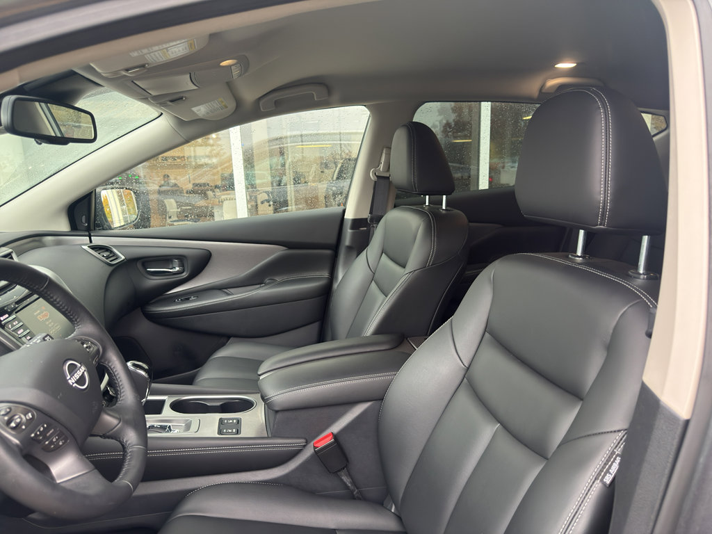 Used 2023 Nissan Murano SV image 8