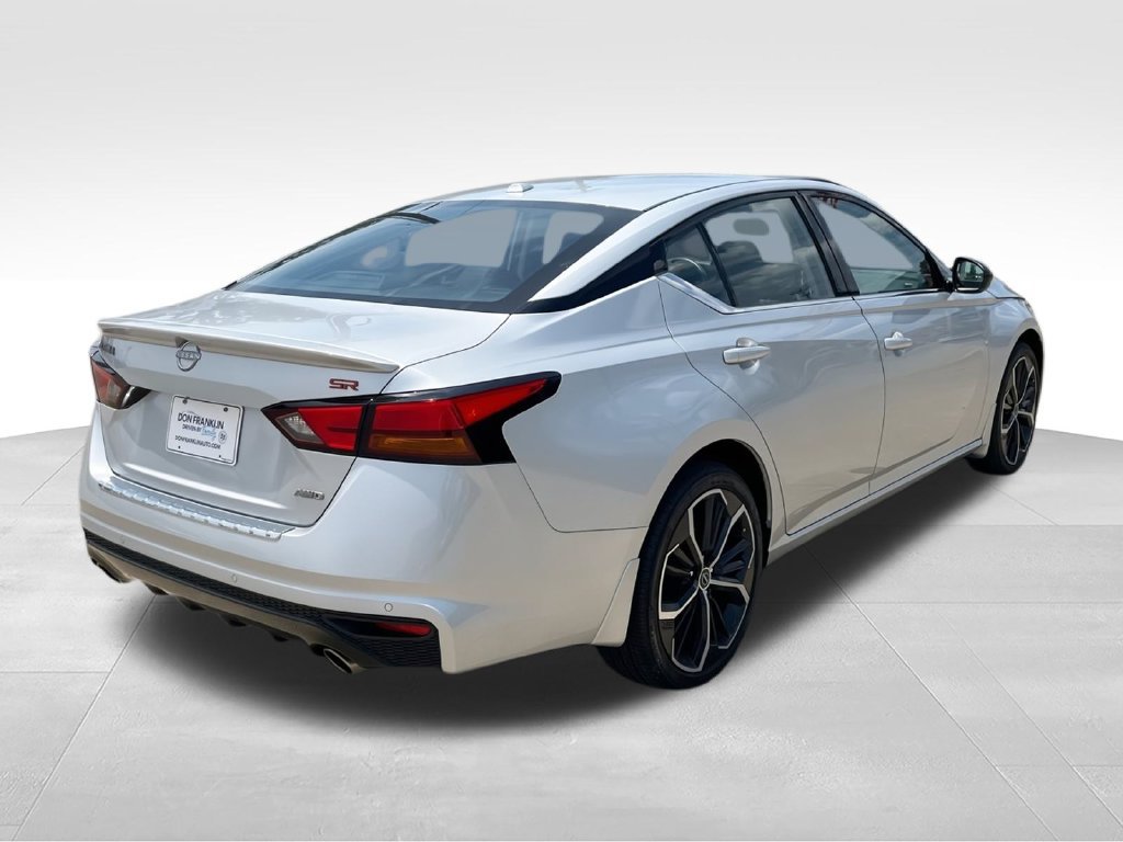 Used 2023 Nissan Altima 2.5 SR w/ SR Premium Package AWD/4WD image 8
