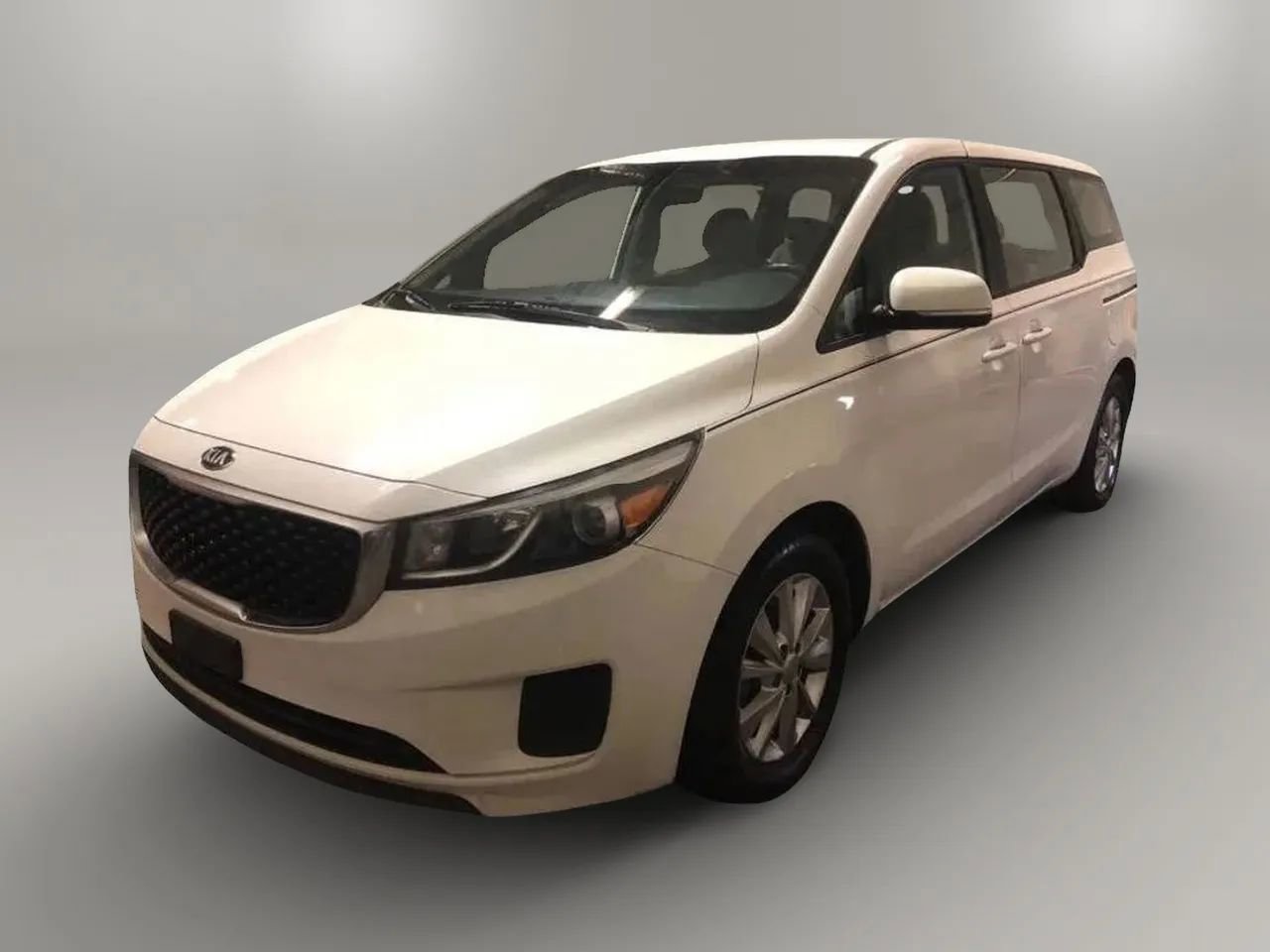 Used 2016 Kia Sedona L image 1