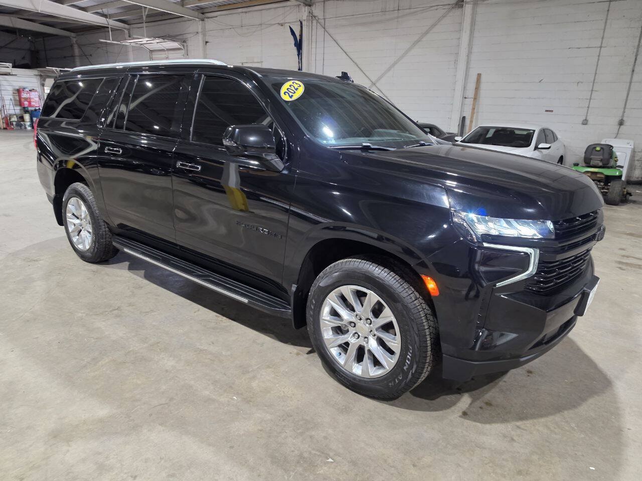 Used 2023 Chevrolet Suburban Premier AWD/4WD image 21