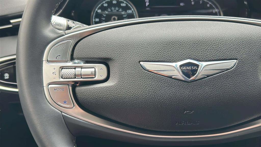 Used 2025 Genesis GV70 2.5T AWD/4WD image 12