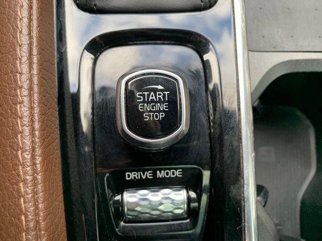 Used 2021 Volvo XC90 T6 Momentum w/ Advanced Package image 24