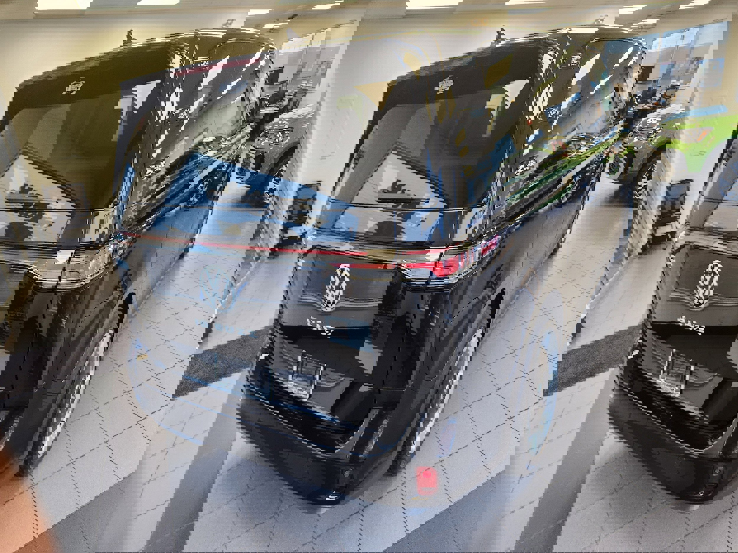 New 2025 Volkswagen ID. Buzz Pro S Plus image 3