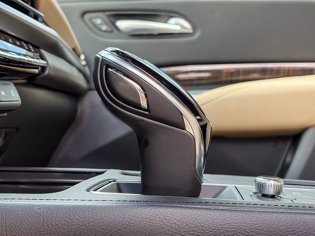 Used 2025 Cadillac XT4 Premium Luxury w/ Cold Weather Package AWD/4WD image 47