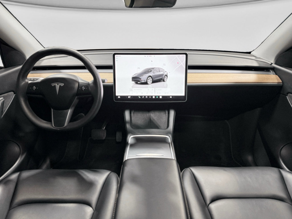 Used 2022 Tesla Model Y Long Range image 15