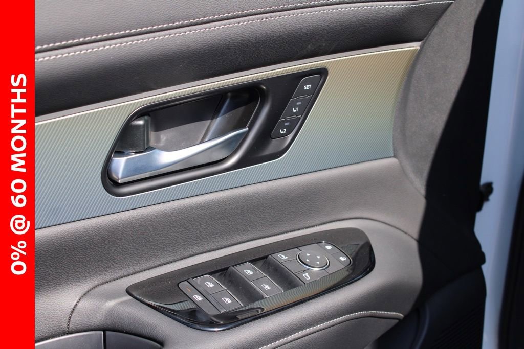 New 2025 Nissan Murano SL image 13