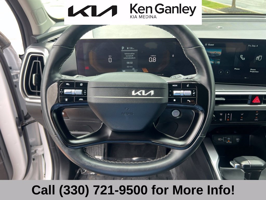 Certified 2026 Kia Sorento LX FWD image 32