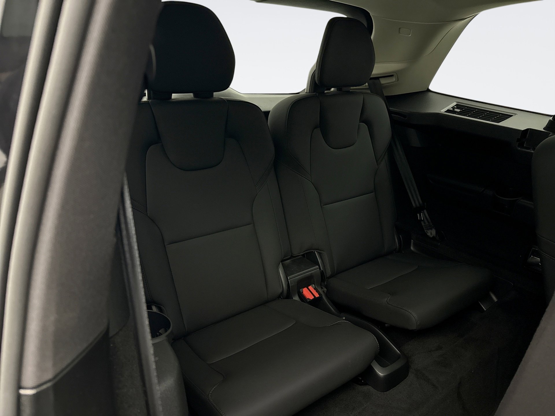 Used 2025 Volvo XC90 B6 Plus image 20