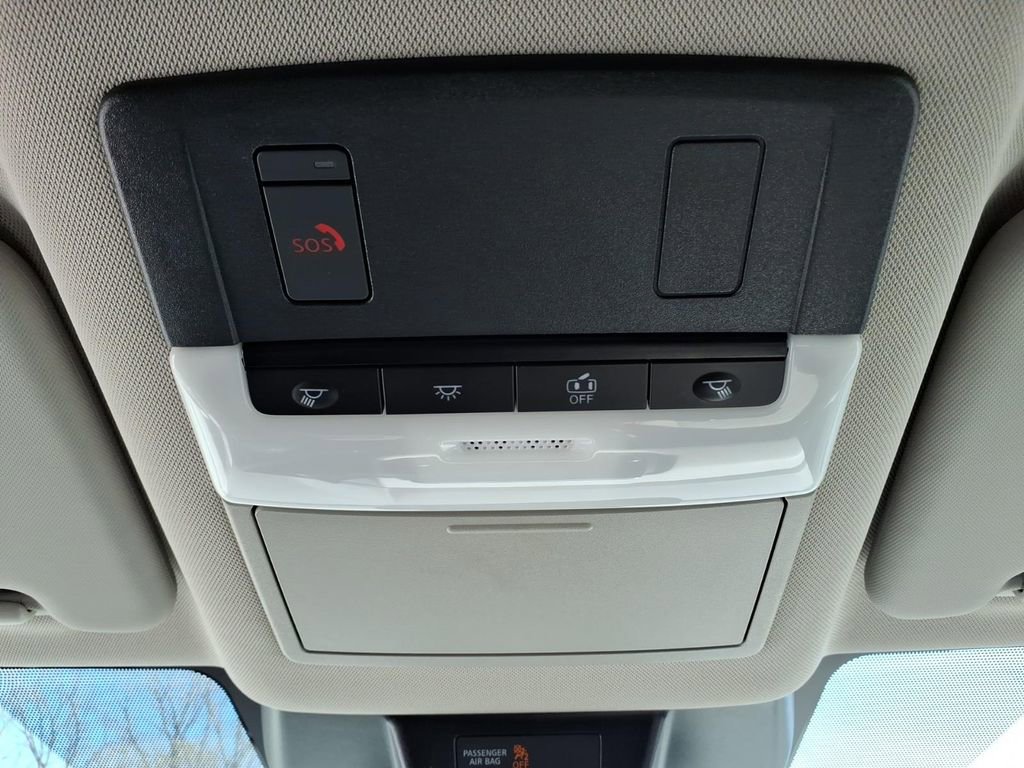 Used 2025 Nissan Rogue SV FWD image 25