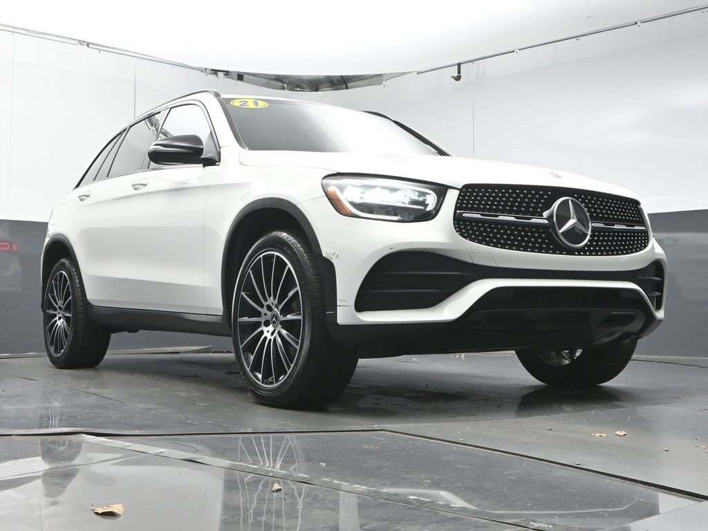 Used 2021 Mercedes-Benz GLC 300 w/ AMG Line image 31