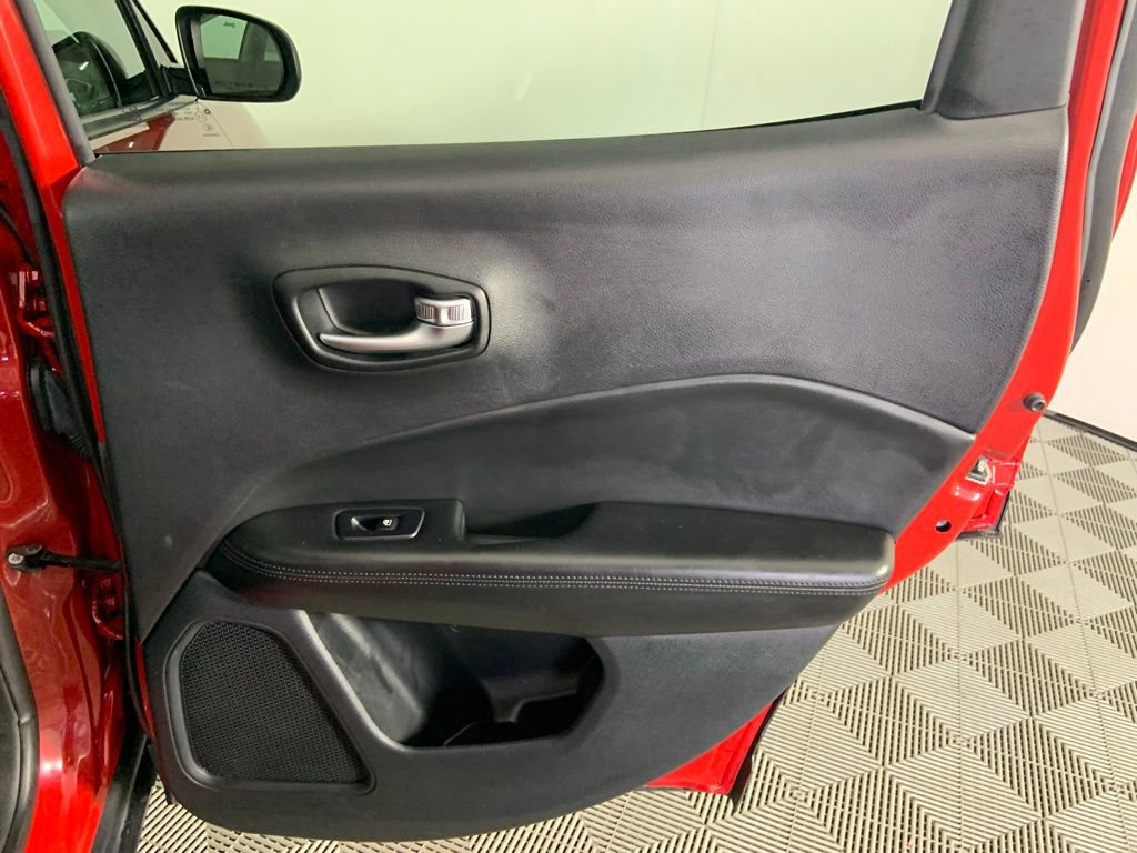 Used 2021 Jeep Compass Latitude image 23
