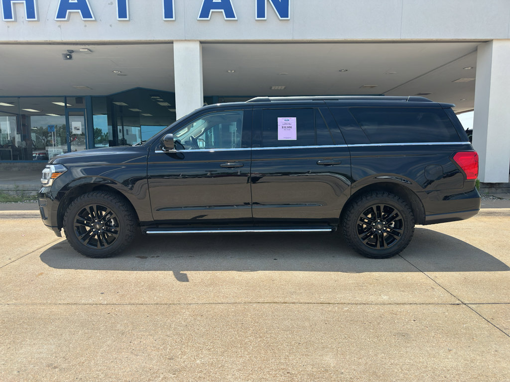Used 2023 Ford Expedition Max XLT AWD/4WD image 4