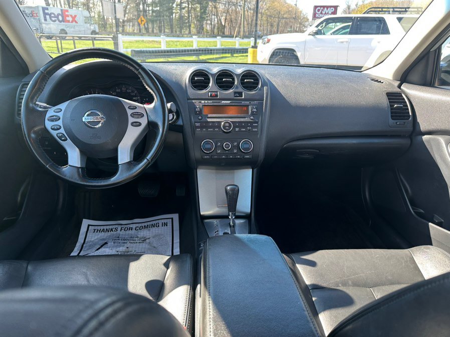 Used 2009 Nissan Altima 3.5 SL w/ Emergency Aid Pkg FWD image 12