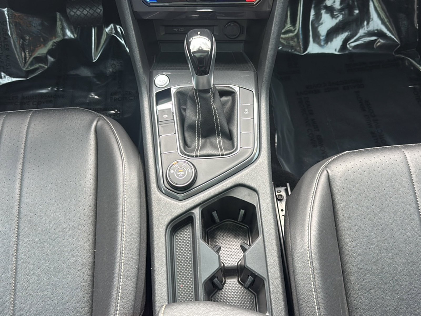 Used 2022 Volkswagen Tiguan SE AWD/4WD image 40