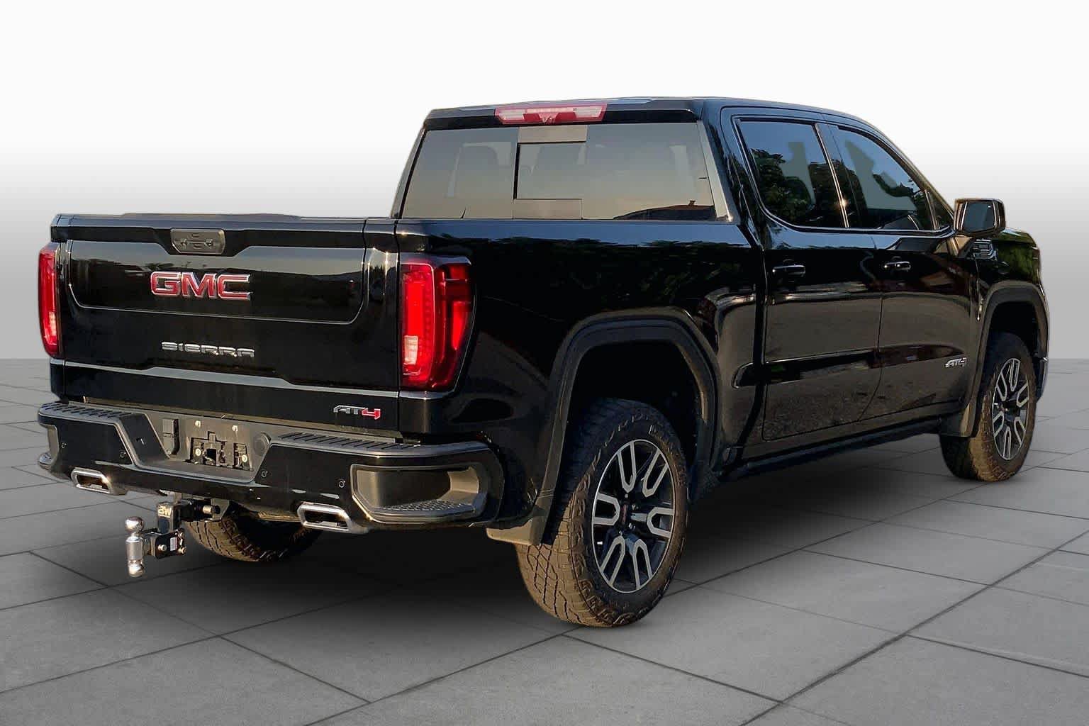Used 2023 GMC Sierra 1500 AT4 w/ AT4 Premium Package AWD/4WD image 13