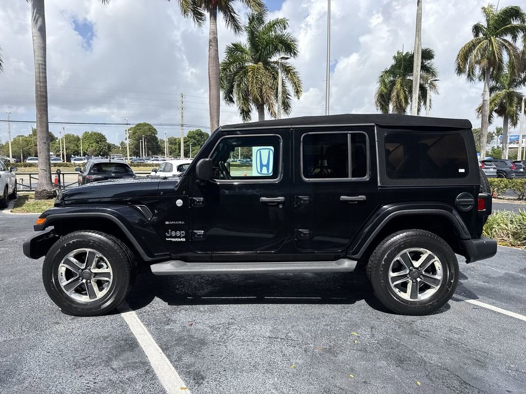 Used 2019 Jeep Wrangler Unlimited Sahara AWD/4WD image 8