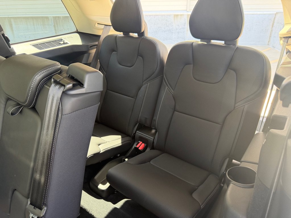 Used 2016 Volvo XC90 T6 Inscription w/ Vision Package AWD/4WD image 24
