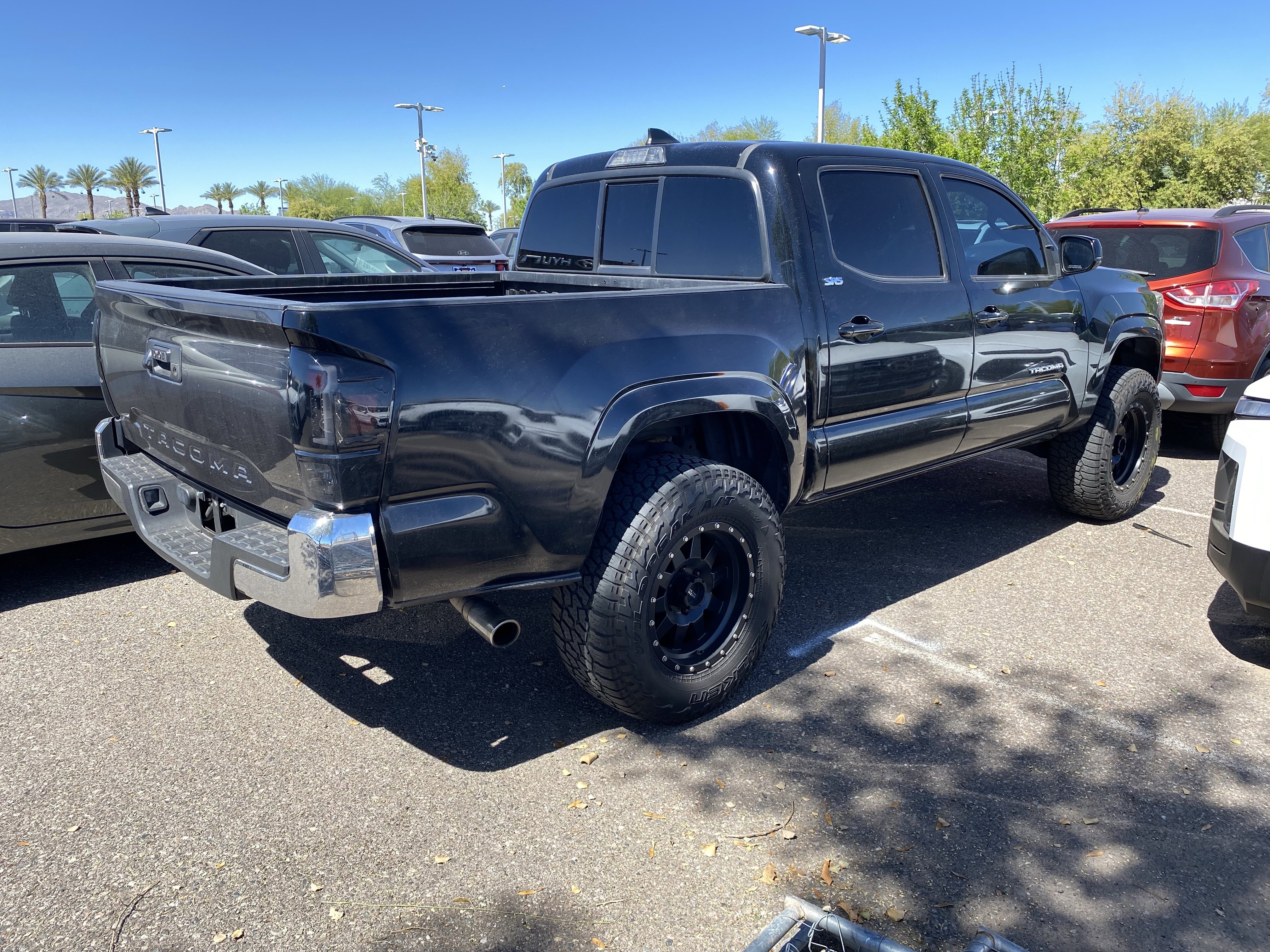Used 2018 Toyota Tacoma SR5 image 4