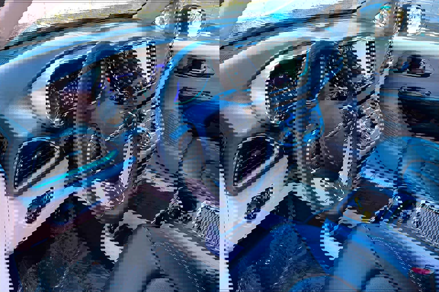 Used 2023 Chrysler Pacifica Touring-L image 18