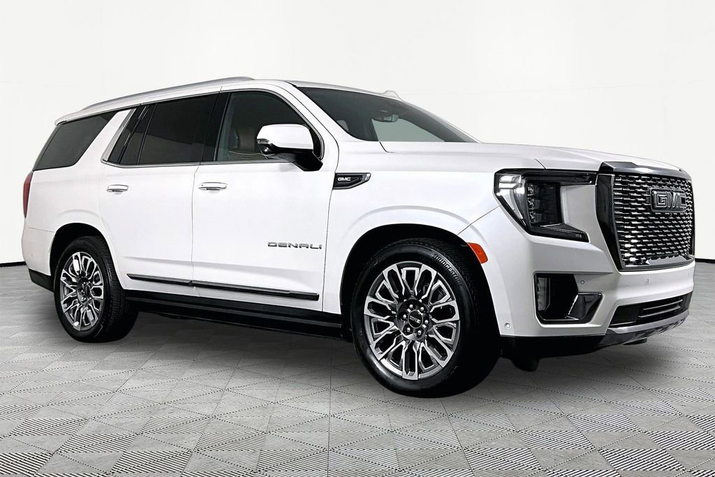 Certified 2024 GMC Yukon Denali Ultimate w/ LPO, Illumination Package AWD/4WD image 3