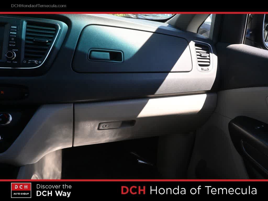 Used 2021 Kia Sedona EX FWD image 14