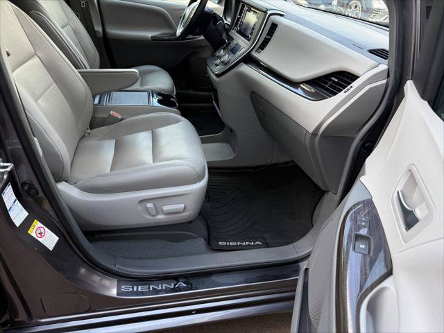 Certified 2019 Toyota Sienna XLE w/ XLE Navigation Package AWD/4WD image 22