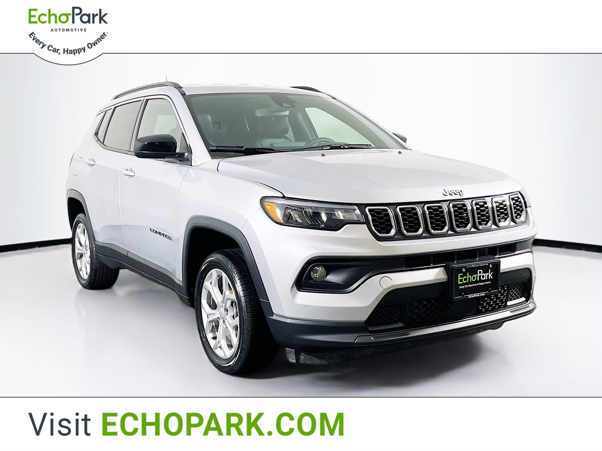 Used 2024 Jeep Compass Latitude image 1