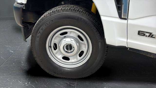 Used 2023 Ford F250 XL AWD/4WD image 32