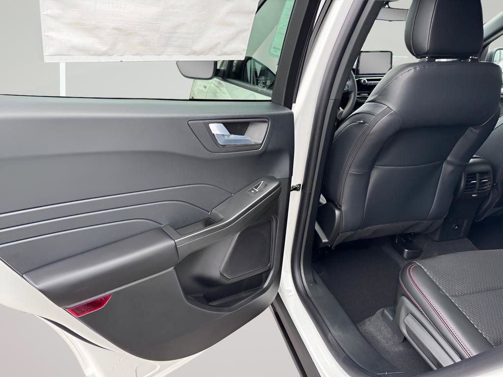 New 2026 Ford Escape ST-Line FWD image 31
