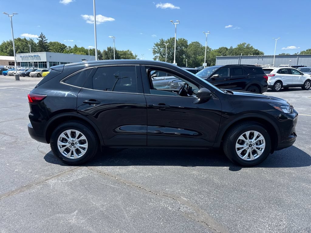 Used 2025 Ford Escape Active w/ Active Premium Tech Pack AWD/4WD image 6