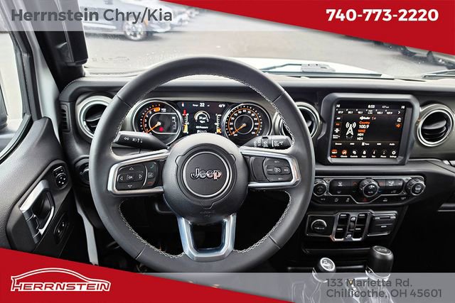 Used 2023 Jeep Wrangler Unlimited Sahara AWD/4WD image 7