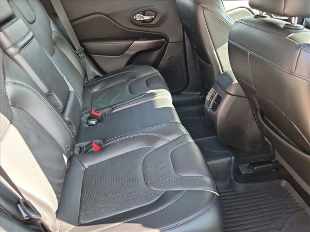 Used 2019 Jeep Cherokee Limited FWD image 19