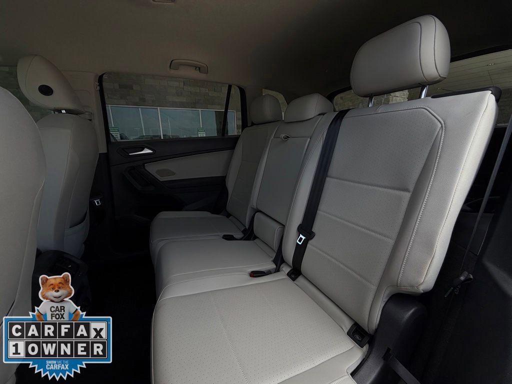 Used 2021 Volkswagen Tiguan SE FWD image 22