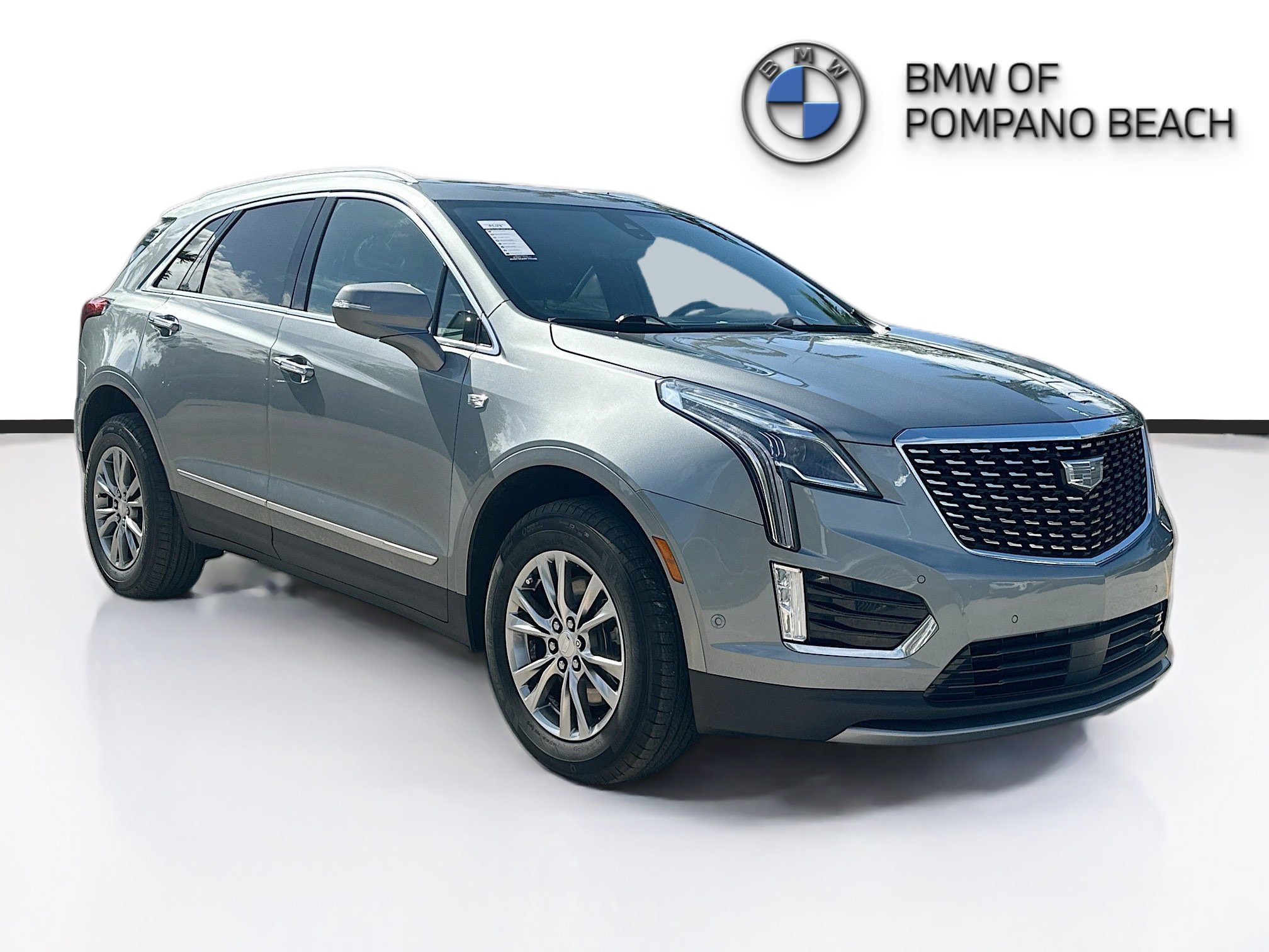 Used 2023 Cadillac XT5 Premium Luxury w/ Technology Package FWD image 1