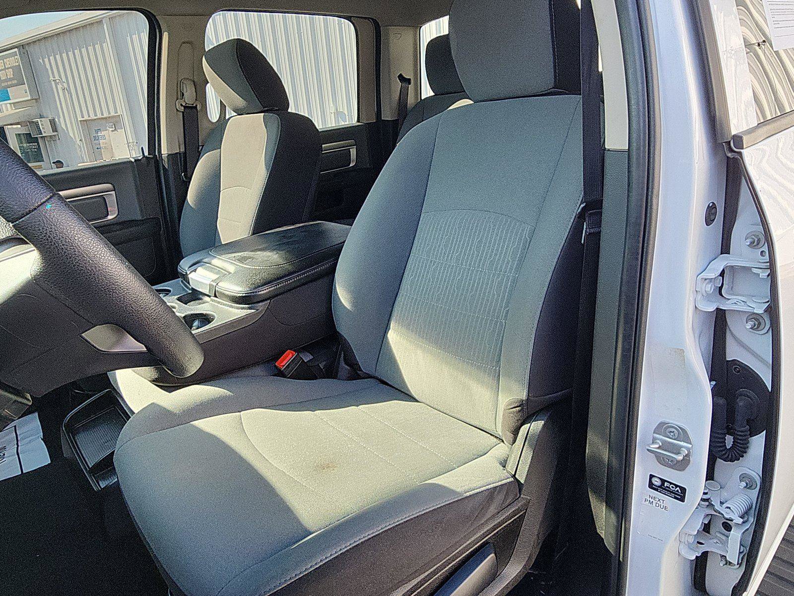 Used 2022 RAM 1500 Classic SLT image 21