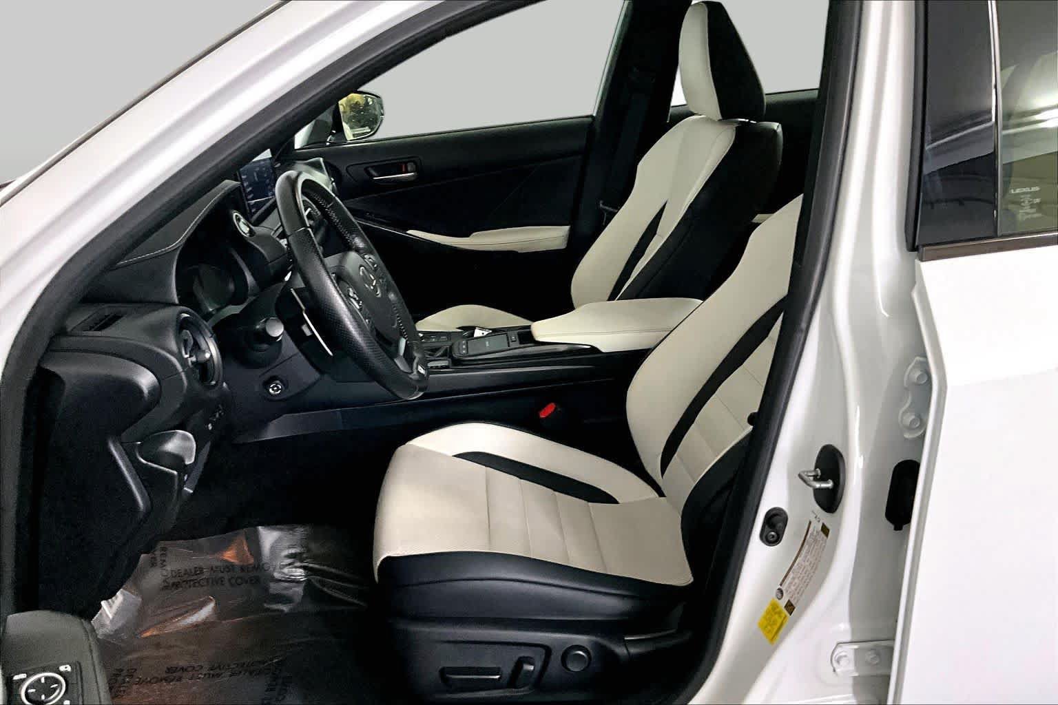 Used 2025 Lexus IS 350 F Sport AWD/4WD image 9